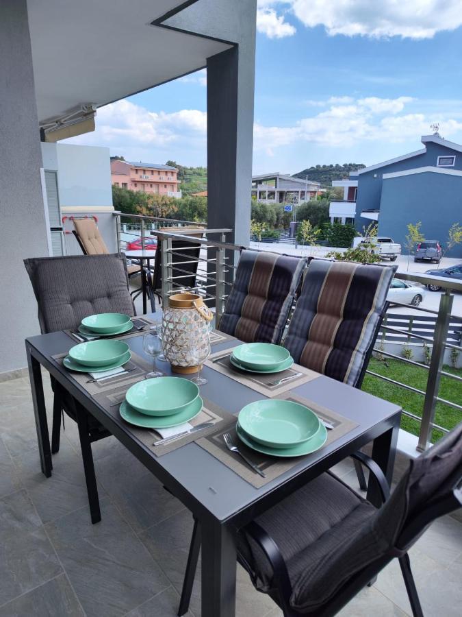 Lilli Deluxe Apartment Никити Экстерьер фото