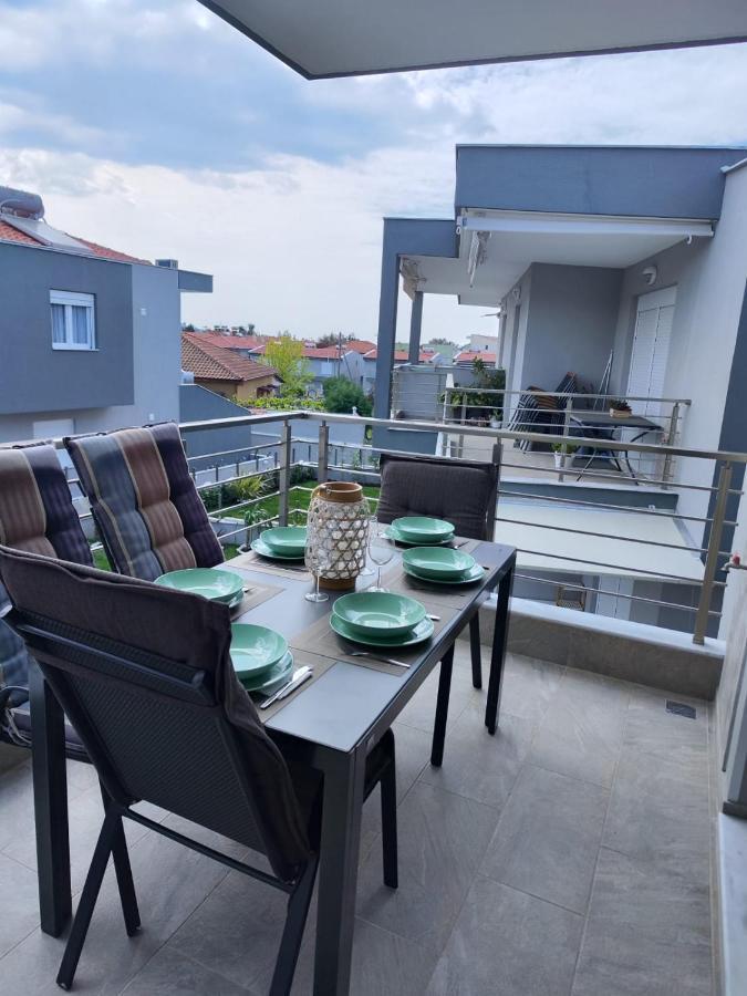 Lilli Deluxe Apartment Никити Экстерьер фото